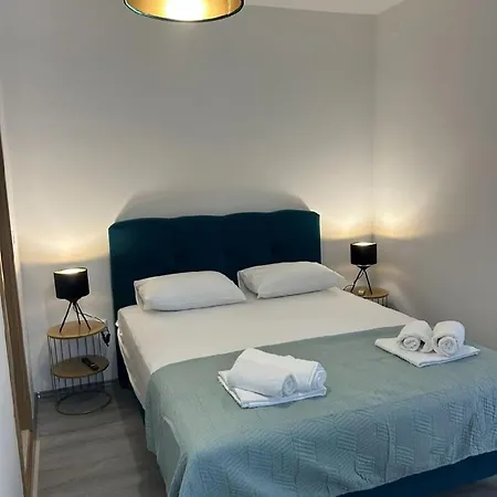 Penthouse Mira Apartament *